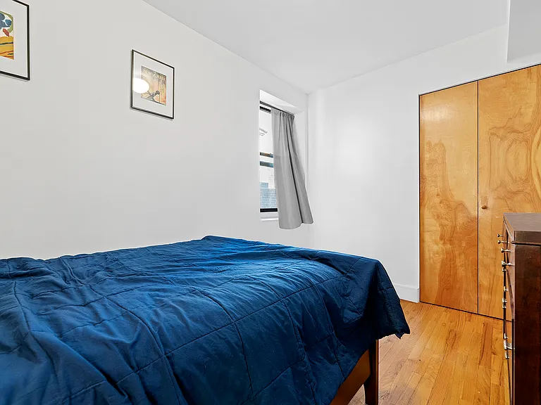 193 E 4th St #2R — Photo 6