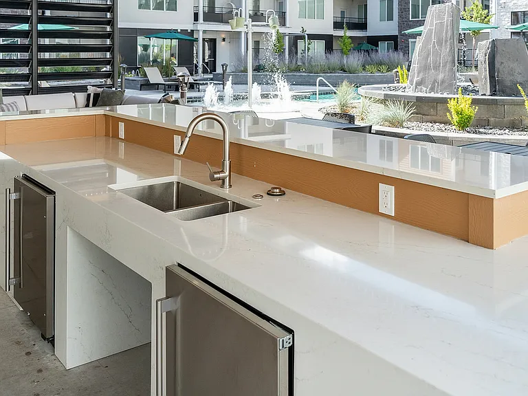 Outdoor Kitchen
