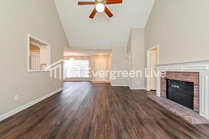 3 bed, 2.0 bath, 1416 sqft, $1,795 — Photo 3