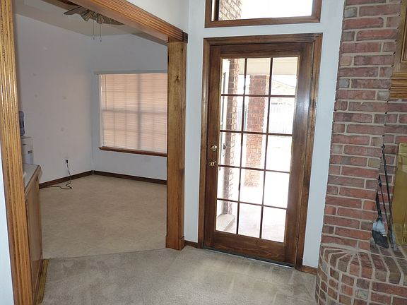 5th image of 1213 Rosewood Dr