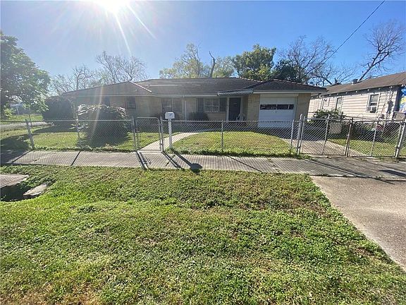 2nd image of 1247 Casa Calvo St