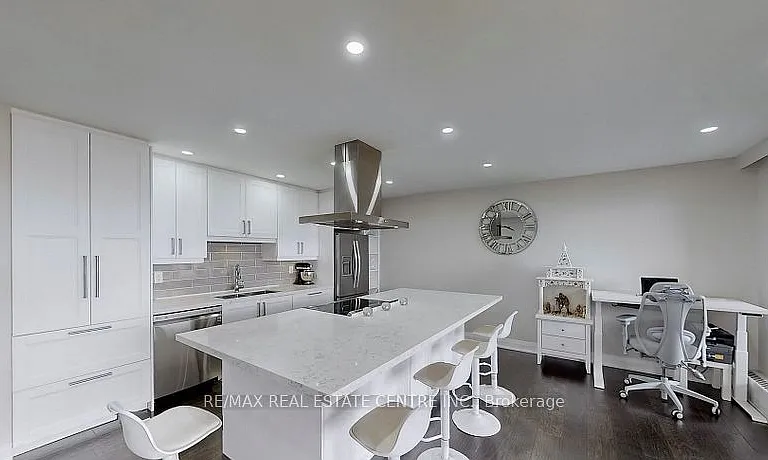 2542 Argyle Rd #5 — Photo 6
