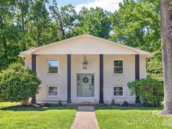 5701 Ilford St, Charlotte, NC 28215