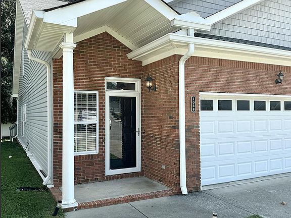 4th image of 1038 Grey Oaks Ln