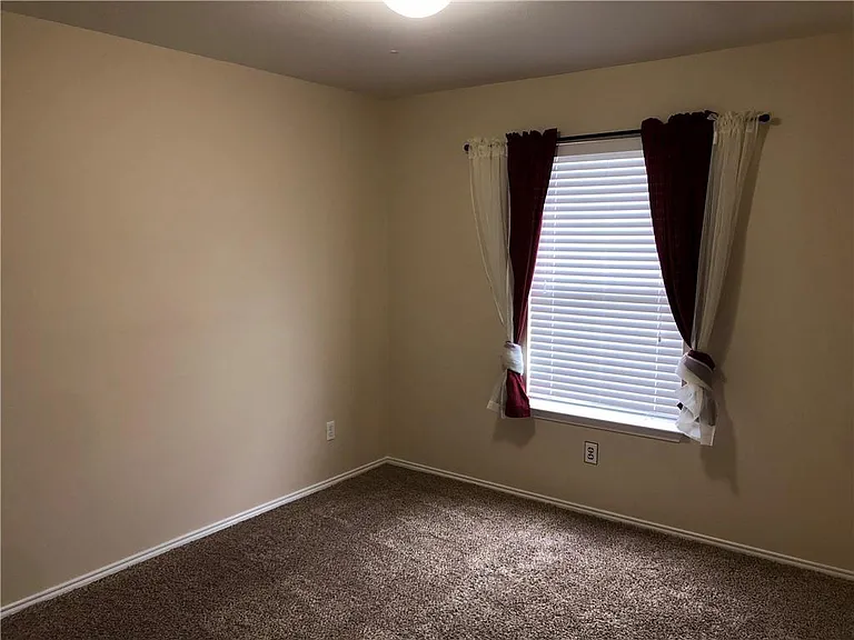 18621 Jana Patrice Dr — Photo 5