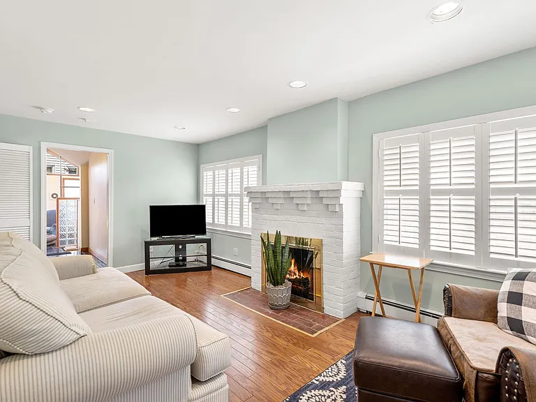 166 Albatross Rd — Photo 17