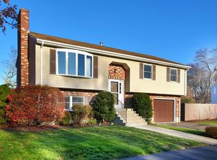 32 Diane Rd, Peabody, MA 01960