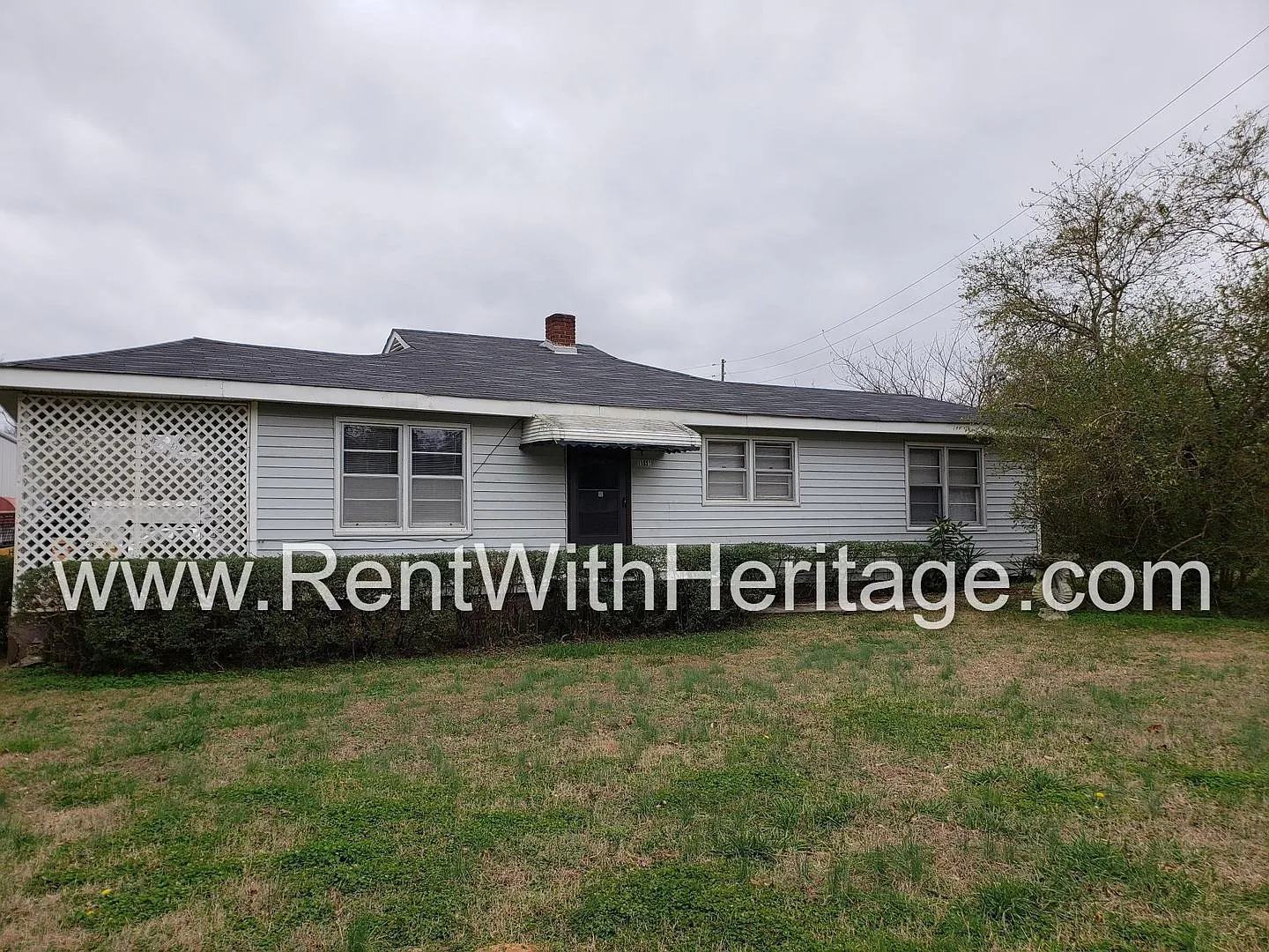 Grandpa's Bungelow/ Charming Ranch Home/ Totally Renovated/ Private Yard — Photo 1