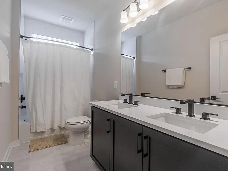 402 Meadow Creek Dr — Photo 13
