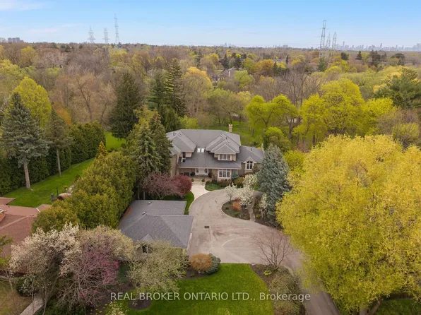 37 Lorraine Gdns, Toronto, ON M9B 4Z5