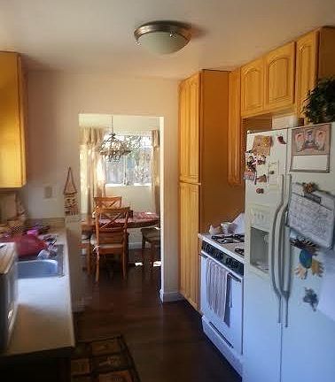 4th image of 2604 Young Ave