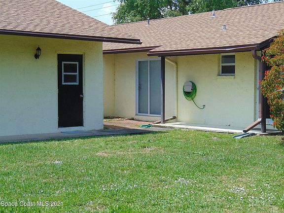 4th image of 3083 Sea Gate Cir #3083
