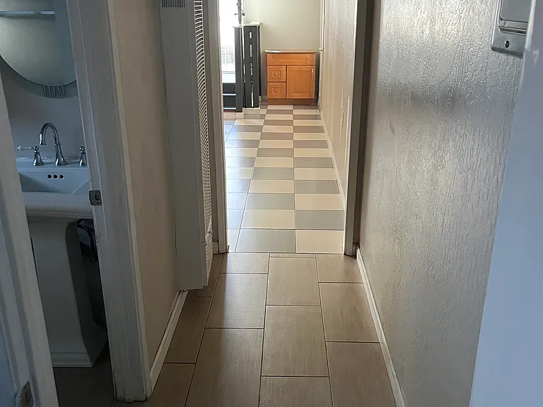 1416 D St #2 — Photo 9