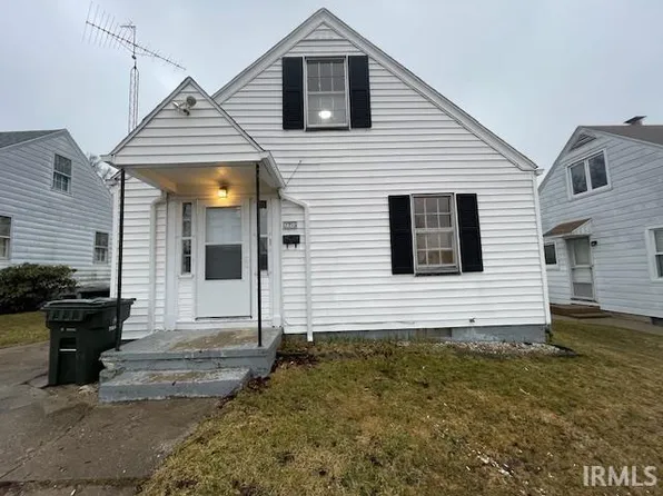 2115 S Scott St, South Bend, IN 46613