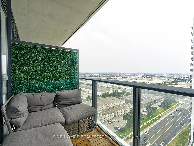 9000 Jane St #1903 — Photo 30
