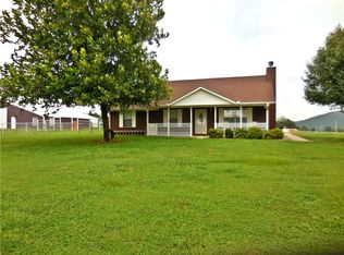 18800 387th St, Howe, OK 74940