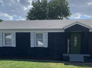 405 E Rickenbacker Dr, Midwest City, OK 73110