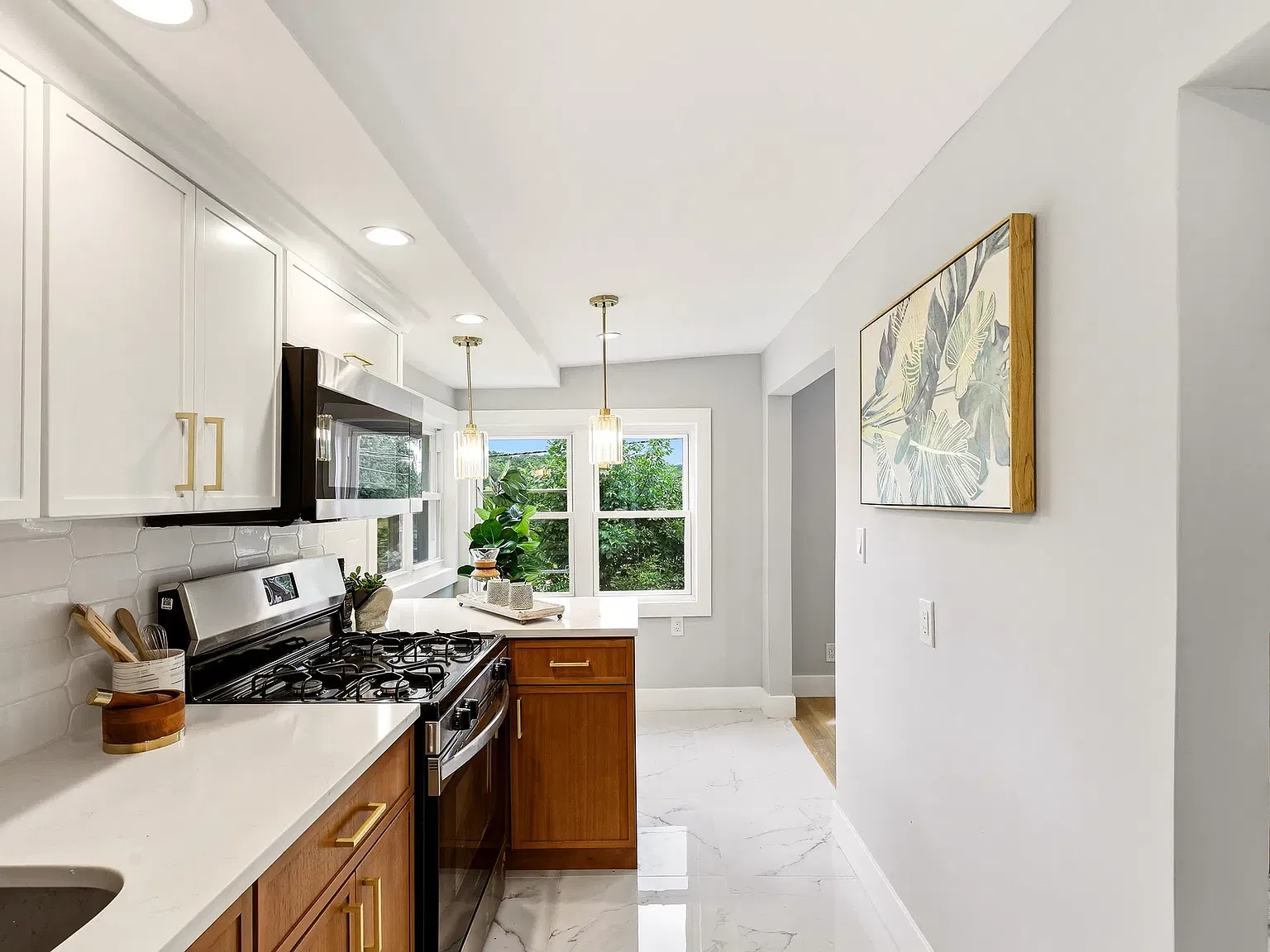 4 bed, 1000 sqft, $4,000 — Photo 3