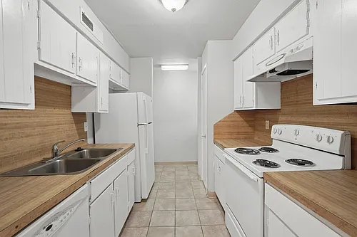 5667 Birchmont Dr #129 Photo 1