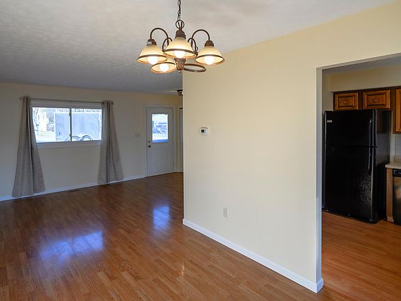 4th image of 436 White Ash Ct