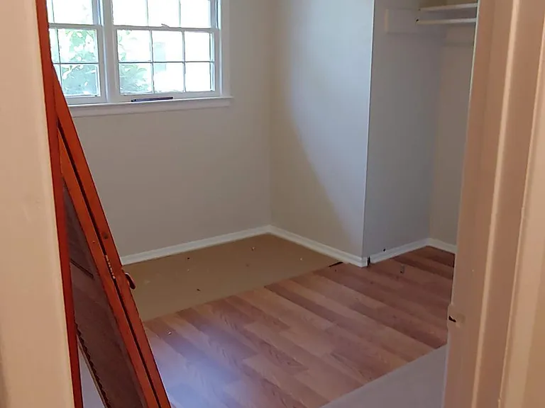 1532 Eleanor St — Photo 4