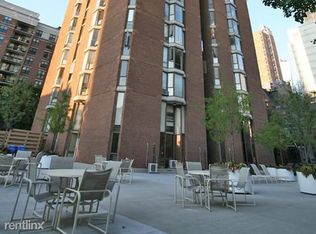 14 W Chestnut St, Chicago, IL 60610