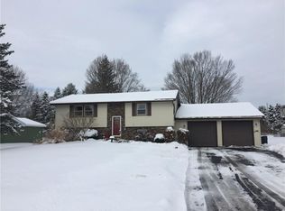 806 Stony Point Rd, Spencerport, NY 14559