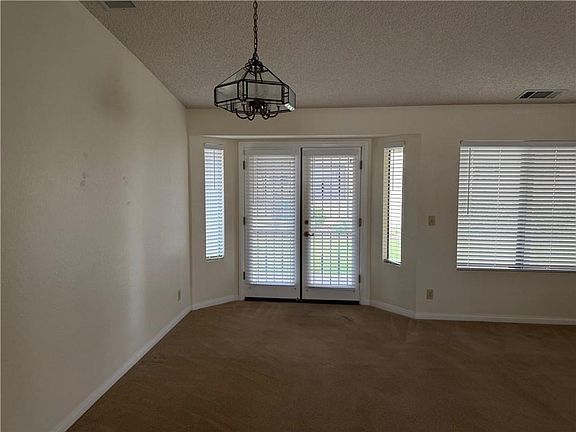 4th image of 15031 Blue Grass Dr