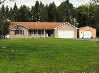 381 Pine Hollow Dr, Lehighton, PA 18235