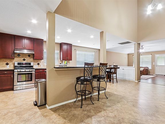 5th image of 10306 Logan Bridge Ln