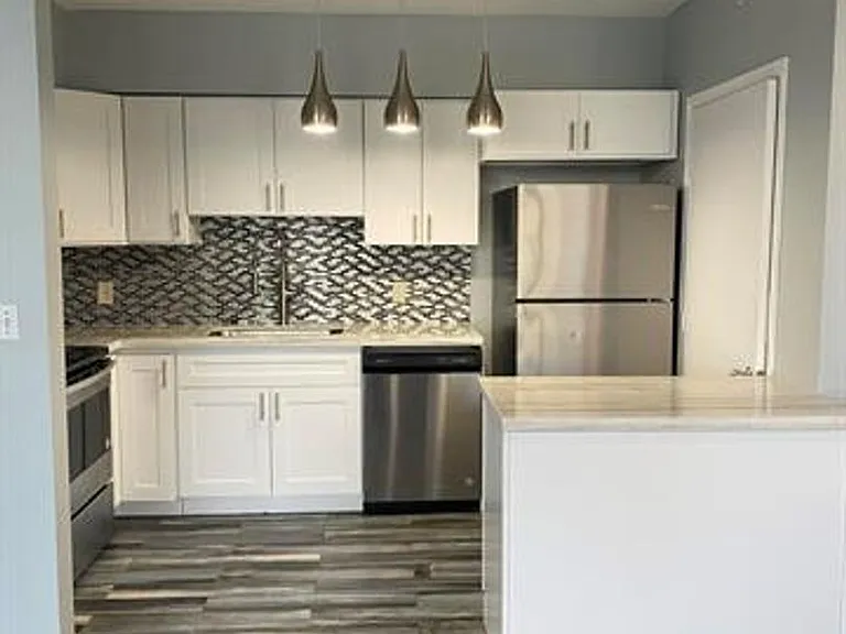 1330 West Ave #CU-403 — Photo 4