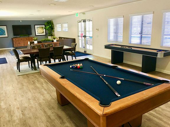Resident Game Room and Lounge