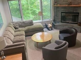 Trailside Executive, Cambridge, VT 05464