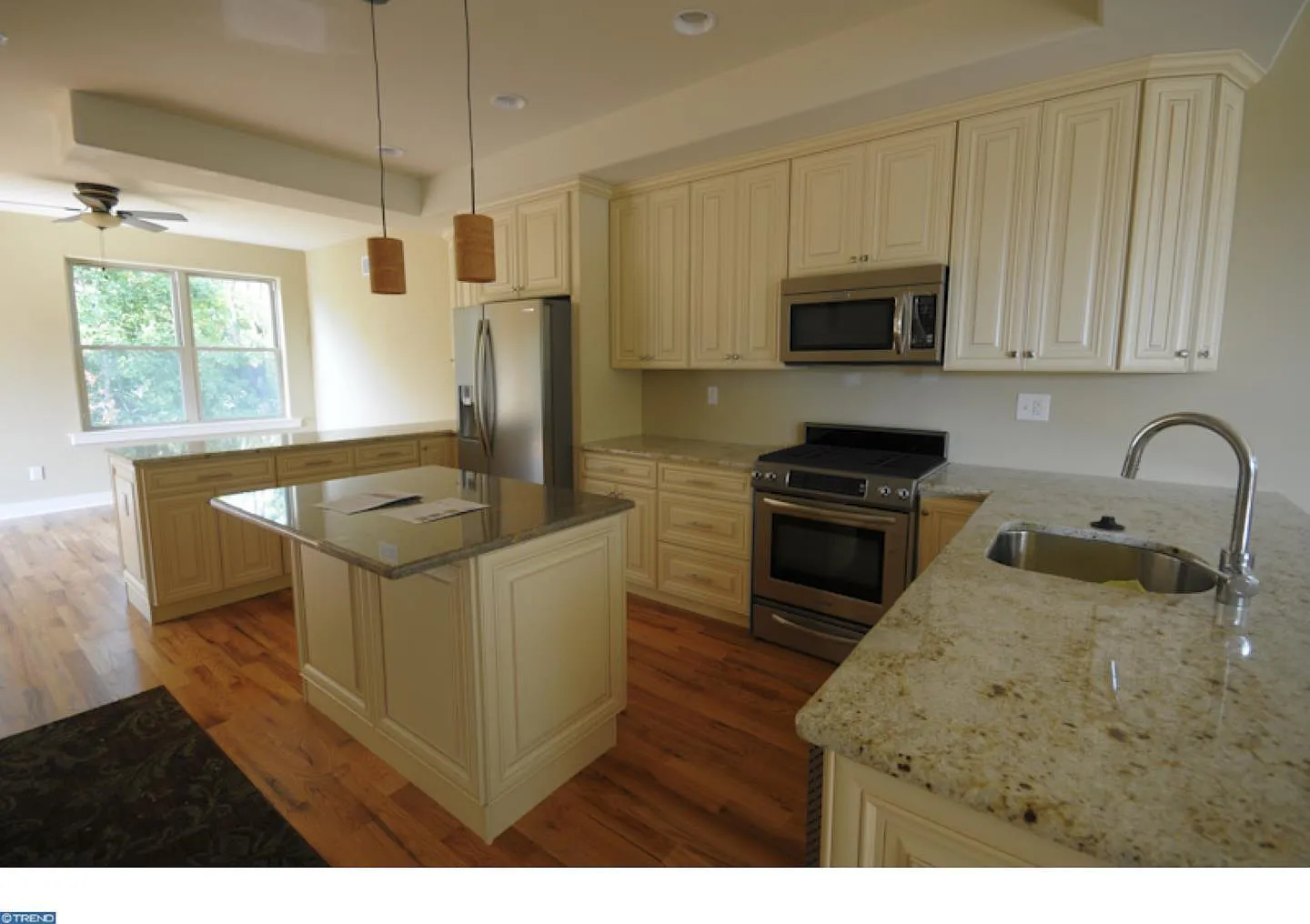Beautiful 4 Bed, 3.5 Bath Home Available Summer 2026 — Photo 1