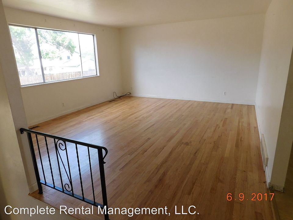 2nd image of 3708 Elmwood Cir
