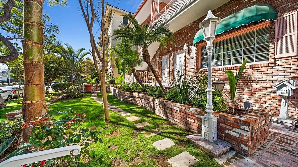 2 bed, 1400 sqft, $2,895 — Photo 4