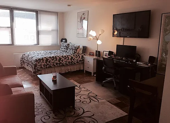 Rented by Warburg | media 27