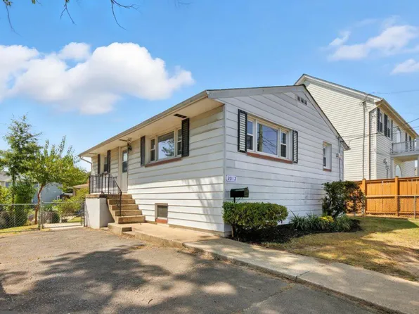 2012 S Lincoln St #2, Arlington, VA 22204