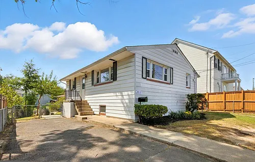 2012 S Lincoln St #2 Photo 1