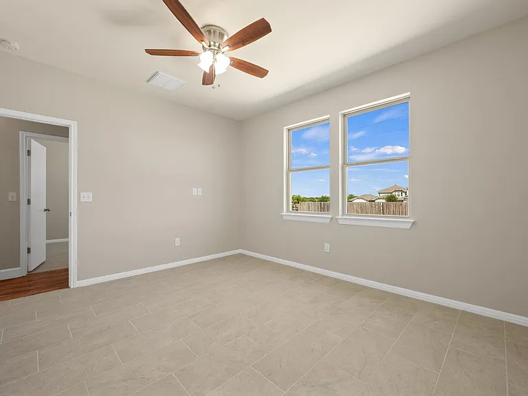 374 Triumph Rd — Photo 14