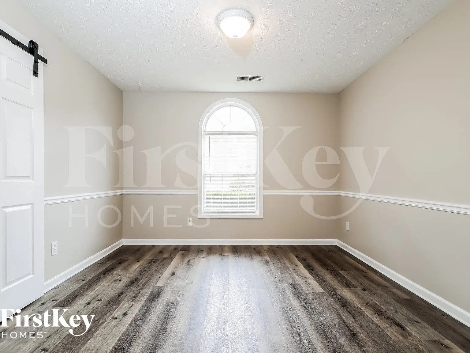 4 bed, 3.0 bath, 3230 sqft, $2,740 — Photo 4