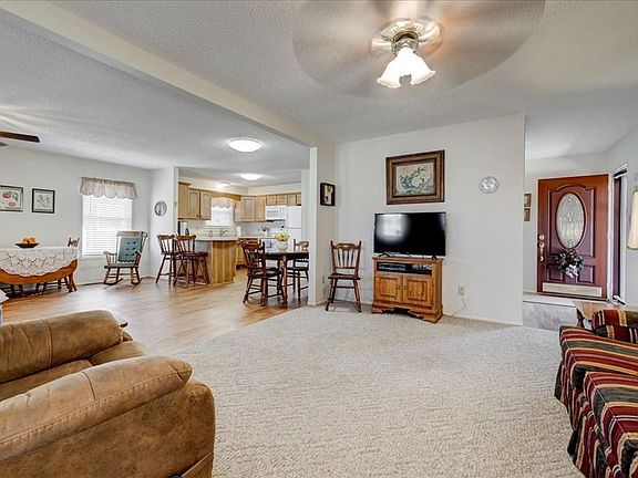 5th image of 2609 W Middleground Dr