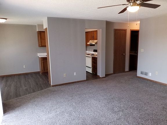 5th image of 209 W Main St #B