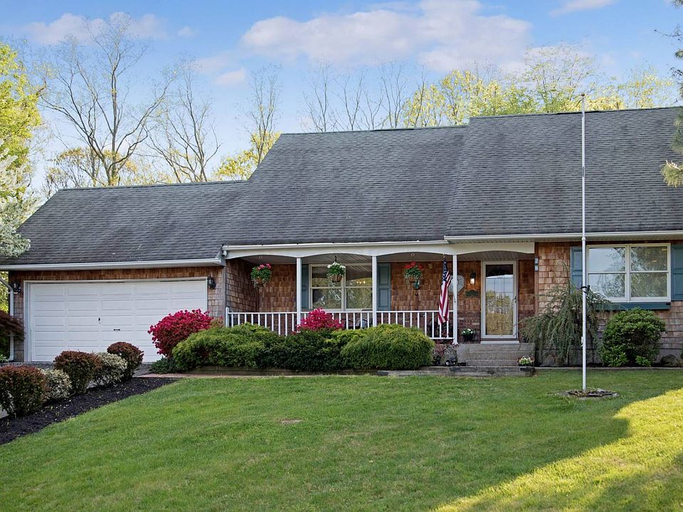 1st image of 28 Buccaneer Ln