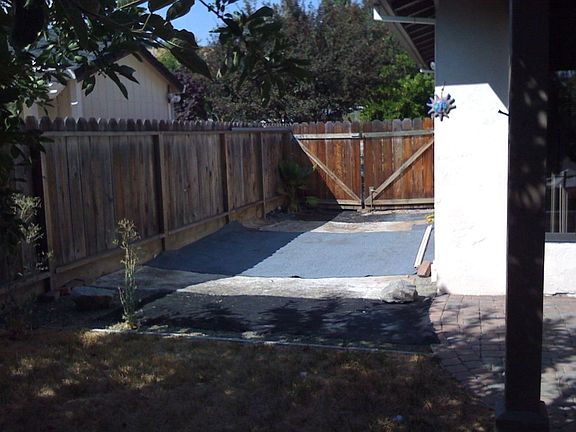 4th image of 3557 Oakleaf Dr