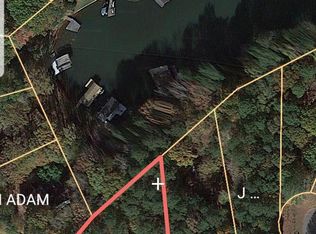 17 Pine Ridge Dr, Roanoke Rapids, NC 27870