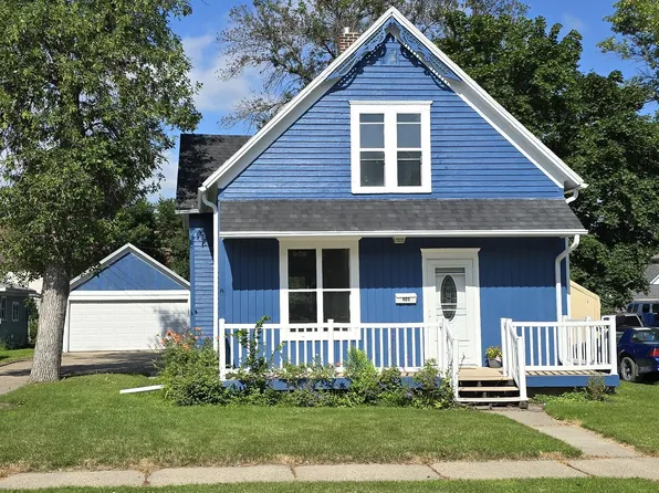 405 2nd Ave NW, Jamestown, ND 58401