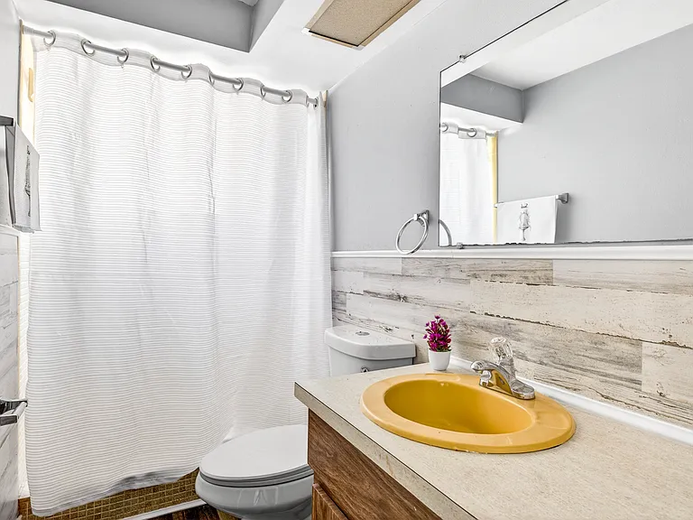 6254 Patella Ave — Photo 10