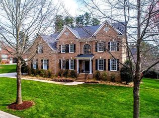 1915 Chestnut Hill Dr, Tega Cay, SC 29708