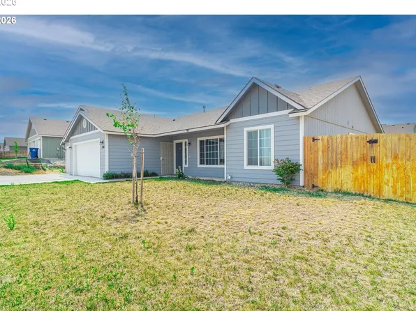 2766 Thrush St, Umatilla, OR 97882